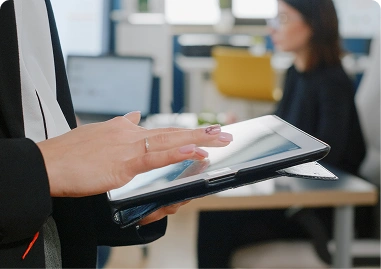 monitoreo de accesos del personal en tiempo real